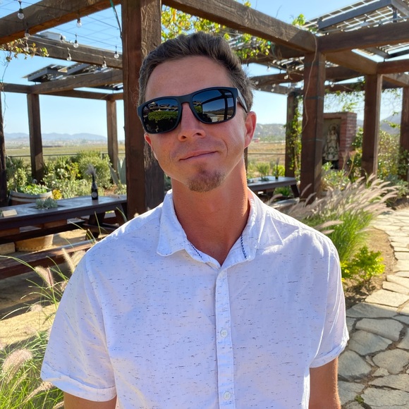 Meet your Posher, Alex - Picture 1 of 1